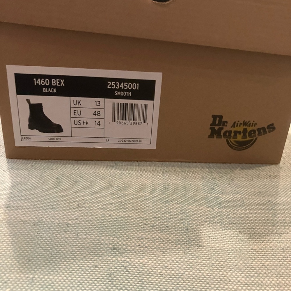 Men’s Size 14 Dr. Martens Black Leather 8-Eye Lace-Up Combat Boot - Picture 4 of 5